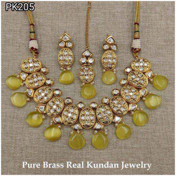 pure kundan jewellery set