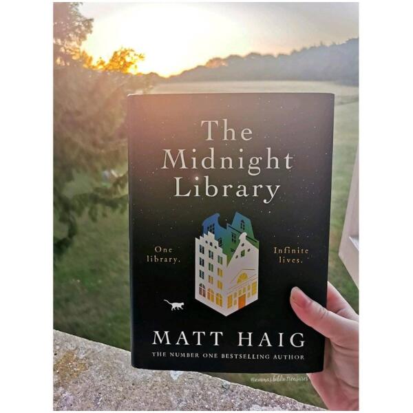 The Midnight Library (Paperback)