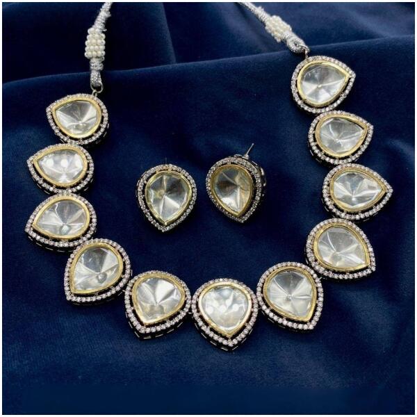 Pure brass real kundan necklace set with earrings from Virtual Kart's premium collection