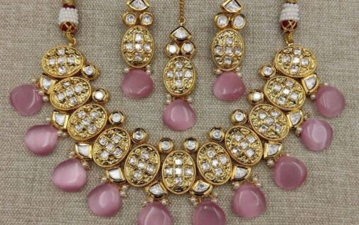 pure kundan jewellery set Pink