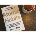 Atomic Habits. Practical guide by James Clear for building good habits (Paperback)